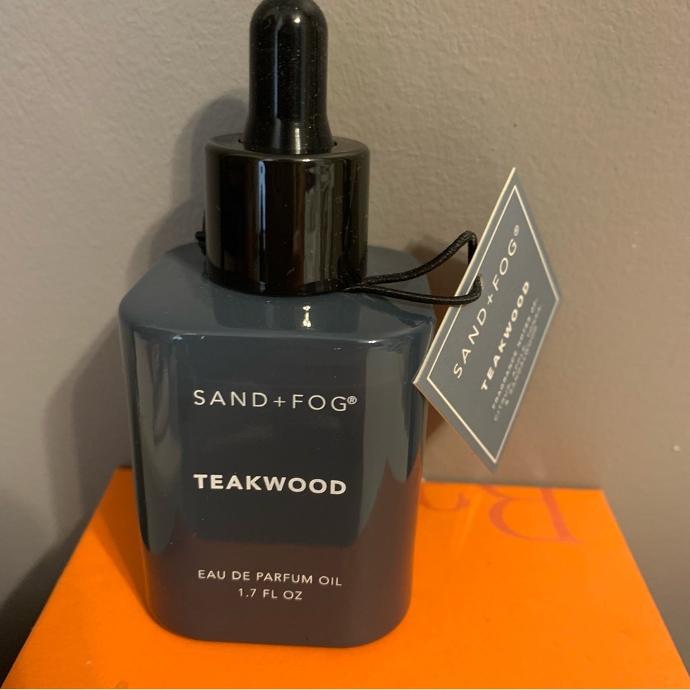 SAND + FOG Teakwood Eau de Parfum oil